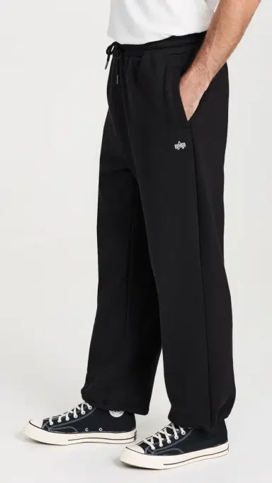 Alpha Industries Essential Sweatpants Black | Thumbnail 4 Alpha Industries Essential Sweatpants Black | Thumbnail 4