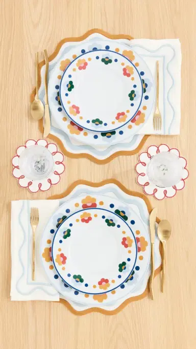 Misette Set of 4 Linen Embroidered Napkins | Thumbnail 3 Misette Set of 4 Linen Embroidered Napkins | Thumbnail 3