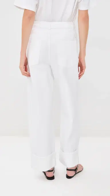 Róhe Baggy Fit Turn-Up Denim Jeans Optic White | Thumbnail 3 Róhe Baggy Fit Turn-Up Denim Jeans Optic White | Thumbnail 3