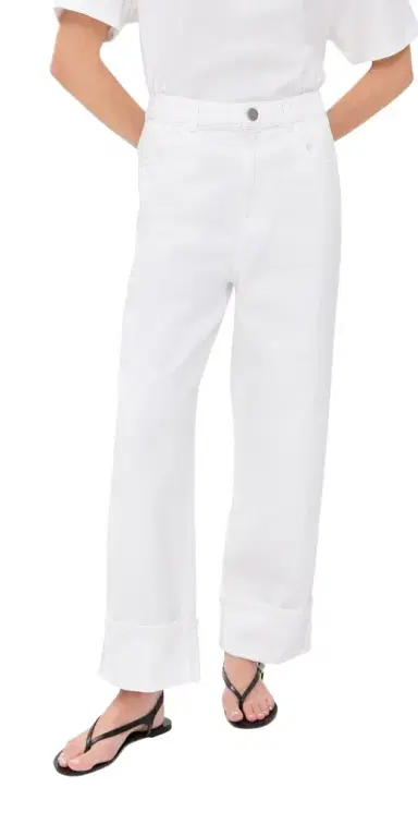 Róhe Baggy Fit Turn-Up Denim Jeans Optic White | Thumbnail 1 Róhe Baggy Fit Turn-Up Denim Jeans Optic White | Thumbnail 1