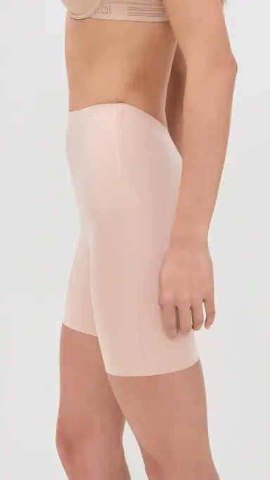SPANX Low Back Mid-Thigh Shapewear Champagne Beige | Thumbnail 4 SPANX Low Back Mid-Thigh Shapewear Champagne Beige | Thumbnail 4
