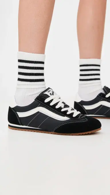 Vans Super Low Pro Sneakers Black | Thumbnail 3 Vans Super Low Pro Sneakers Black | Thumbnail 3