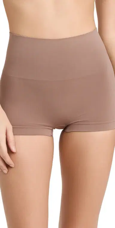 Spanx SPANXshape ExtraOrdinary Boyshort Cafe au Lait S | Thumbnail 1 Spanx SPANXshape ExtraOrdinary Boyshort Cafe au Lait S | Thumbnail 1