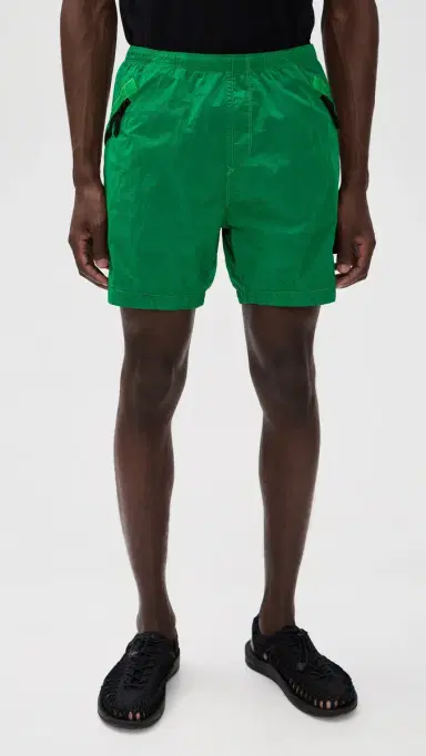 Stone Island Nylon Metal Shorts 5.5 Malachite 32 | Thumbnail 2 Stone Island Nylon Metal Shorts 5.5 Malachite 32 | Thumbnail 2