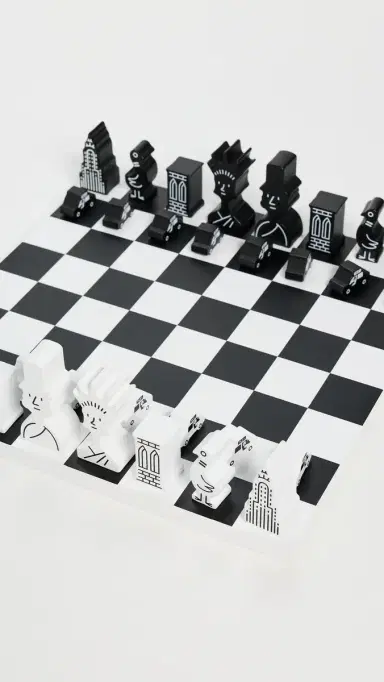 Printworks Chess NYC - The New Yorker X Black/White | Thumbnail 2 Printworks Chess NYC - The New Yorker X Black/White | Thumbnail 2
