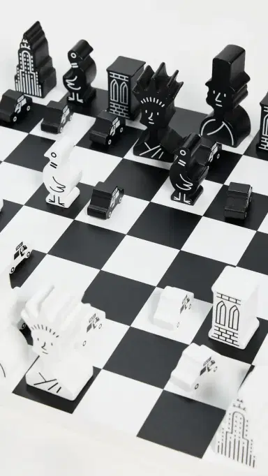 Printworks Chess NYC - The New Yorker X Black/White | Thumbnail 4 Printworks Chess NYC - The New Yorker X Black/White | Thumbnail 4