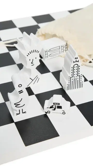 Printworks Chess NYC - The New Yorker X Black/White | Thumbnail 6 Printworks Chess NYC - The New Yorker X Black/White | Thumbnail 6