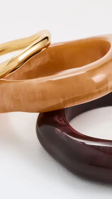 Madewell Sculptural Resin Bangle Bracelet Set Dusty Claret | Thumbnail 4 Madewell Sculptural Resin Bangle Bracelet Set Dusty Claret | Thumbnail 4