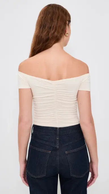 L'AGENCE Baliegh Off houlder Ruched Bodysuit Vintage White | Thumbnail 3 L'AGENCE Baliegh Off houlder Ruched Bodysuit Vintage White | Thumbnail 3