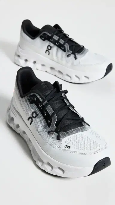 ON Cloudtilt Sneakers Black Ivory 6 | Thumbnail 5 ON Cloudtilt Sneakers Black Ivory 6 | Thumbnail 5