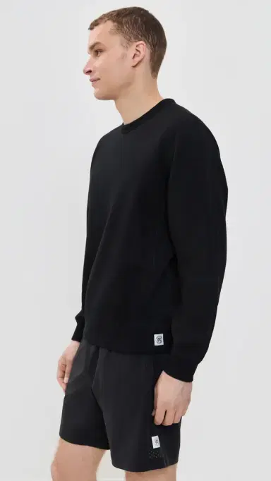 REIGNING CHAMP Midweight Terry Standard Crewneck Black | Thumbnail 4 REIGNING CHAMP Midweight Terry Standard Crewneck Black | Thumbnail 4