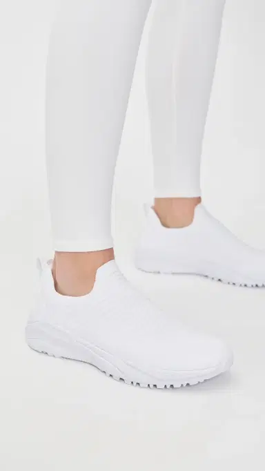 APL TechLoom Traveler Sneakers White | Thumbnail 3 APL TechLoom Traveler Sneakers White | Thumbnail 3