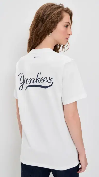 Sporty & Rich Yankees Curve T-Shirt White | Thumbnail 3 Sporty & Rich Yankees Curve T-Shirt White | Thumbnail 3