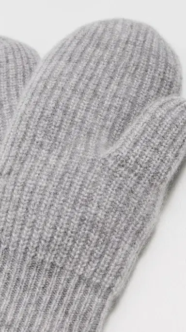 White + Warren Cashmere Ribbed Mittens Grey Heather One Size | Thumbnail 4 White + Warren Cashmere Ribbed Mittens Grey Heather One Size | Thumbnail 4