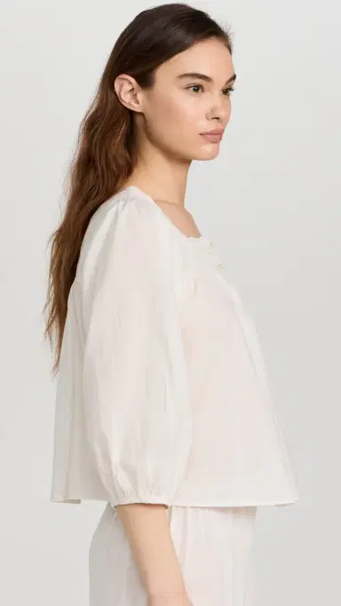 The Great. THE GREAT. The Eyelet Button Sleep Top True White 2 | Thumbnail 4 The Great. THE GREAT. The Eyelet Button Sleep Top True White 2 | Thumbnail 4
