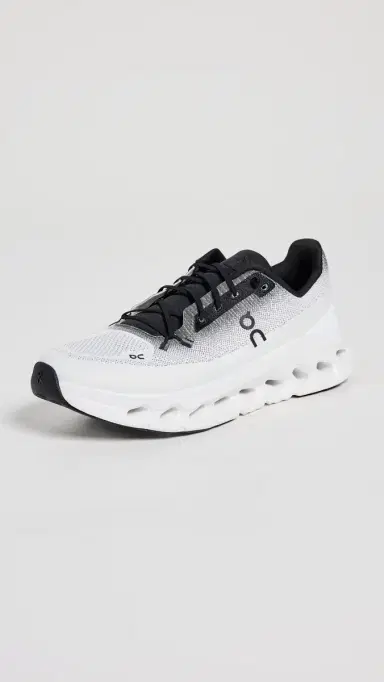 ON Cloudtilt Sneakers Black Ivory 9 | Thumbnail 2 ON Cloudtilt Sneakers Black Ivory 9 | Thumbnail 2
