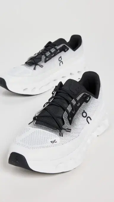 ON Cloudtilt Sneakers Black Ivory 9 | Thumbnail 4 ON Cloudtilt Sneakers Black Ivory 9 | Thumbnail 4