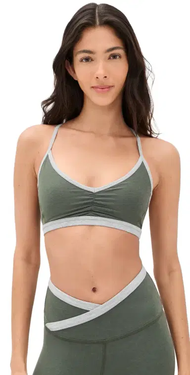 Beyond Yoga Outlines trappy Bra Dusty Forest Heather | Thumbnail 1 Beyond Yoga Outlines trappy Bra Dusty Forest Heather | Thumbnail 1