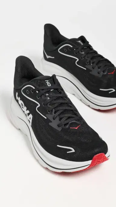 HOKA Clifton Sneakers Black / Silver | Thumbnail 4 HOKA Clifton Sneakers Black / Silver | Thumbnail 4