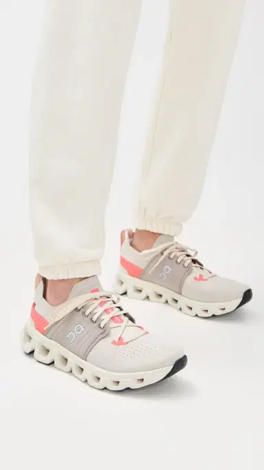 On Cloudswift 4 Sneakers Cream/Salmon | Thumbnail 3 On Cloudswift 4 Sneakers Cream/Salmon | Thumbnail 3