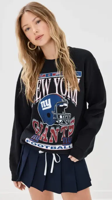 Junk Food Giants Helmet Fleamarket Crew weatshirt Black | Thumbnail 2 Junk Food Giants Helmet Fleamarket Crew weatshirt Black | Thumbnail 2