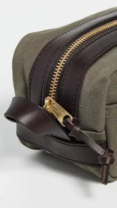 Filson Rugged Twill Toiletry Bag Otter Green One Size | Thumbnail 5 Filson Rugged Twill Toiletry Bag Otter Green One Size | Thumbnail 5