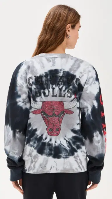 DANNIJOPRO Chicago Bulls Team Crew weatshirt Black Tie Dye | Thumbnail 2 DANNIJOPRO Chicago Bulls Team Crew weatshirt Black Tie Dye | Thumbnail 2