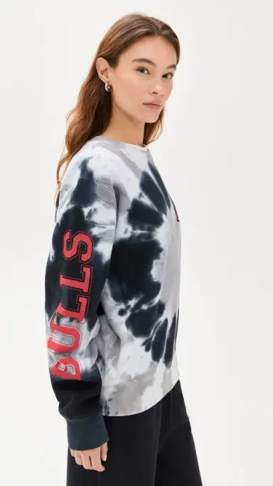 DANNIJOPRO Chicago Bulls Team Crew weatshirt Black Tie Dye | Thumbnail 4 DANNIJOPRO Chicago Bulls Team Crew weatshirt Black Tie Dye | Thumbnail 4