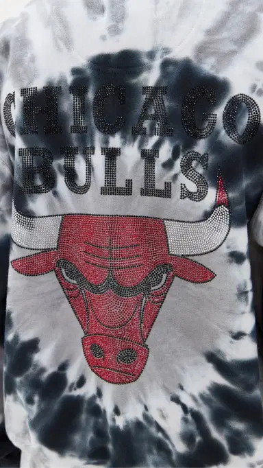 DANNIJOPRO Chicago Bulls Team Crew weatshirt Black Tie Dye | Thumbnail 6 DANNIJOPRO Chicago Bulls Team Crew weatshirt Black Tie Dye | Thumbnail 6
