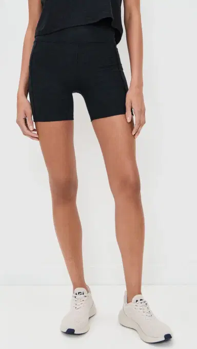 Beyond Yoga pacedye Keep Pace Pocket 5 Shorts Darkest Night | Thumbnail 2 Beyond Yoga pacedye Keep Pace Pocket 5 Shorts Darkest Night | Thumbnail 2