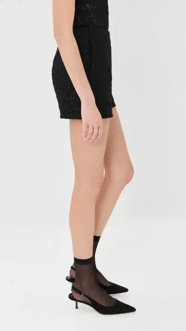 Veronica Beard Yadira Shorts Black | Thumbnail 4 Veronica Beard Yadira Shorts Black | Thumbnail 4