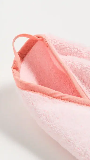 Weezie Scallop Bath Towel Light Pink One Size | Thumbnail 3 Weezie Scallop Bath Towel Light Pink One Size | Thumbnail 3