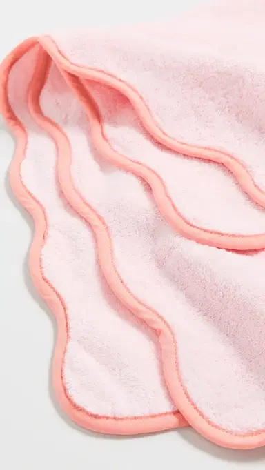 Weezie Scallop Bath Towel Light Pink One Size | Thumbnail 4 Weezie Scallop Bath Towel Light Pink One Size | Thumbnail 4