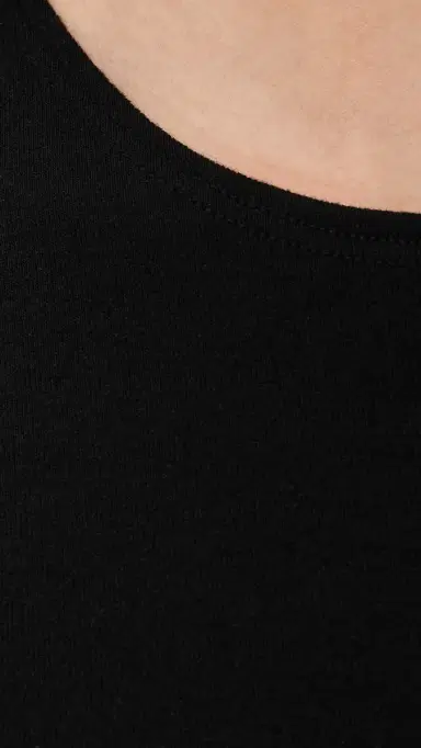 LE BOP Eloise Solid Crop Tee Black | Thumbnail 6 LE BOP Eloise Solid Crop Tee Black | Thumbnail 6