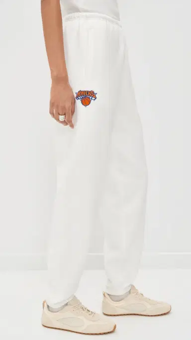 New York or Nowhere Knicks Classic Sweatpants Off White | Thumbnail 4 New York or Nowhere Knicks Classic Sweatpants Off White | Thumbnail 4