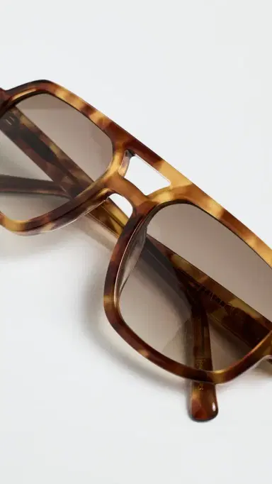 Luv Lou The Banks Sunglasses Caramel Tort One Size | Thumbnail 5 Luv Lou The Banks Sunglasses Caramel Tort One Size | Thumbnail 5