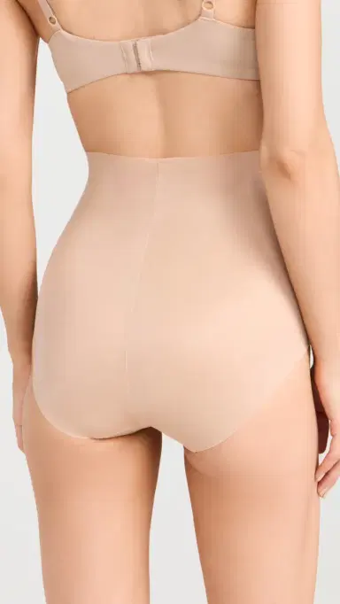 Commando Featherlight Control Briefs Beige L | Thumbnail 3 Commando Featherlight Control Briefs Beige L | Thumbnail 3