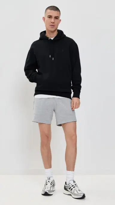 REIGNING CHAMP Midweight Terry Sweatshort 6 Heather Grey S | Thumbnail 2 REIGNING CHAMP Midweight Terry Sweatshort 6 Heather Grey S | Thumbnail 2