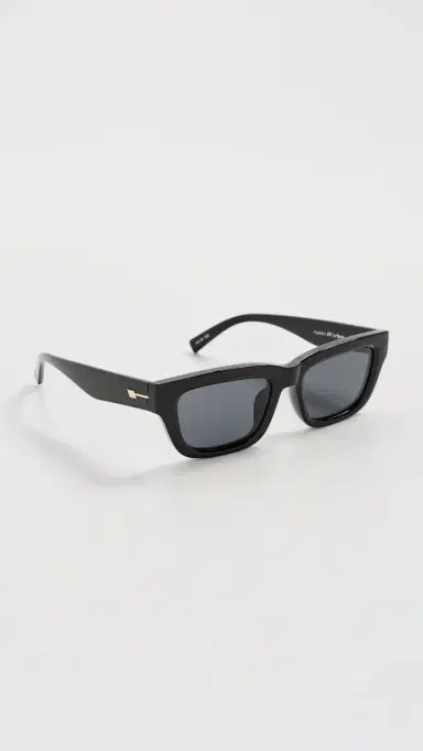 Le Specs Le Castle Sunglasses Black One Size | Thumbnail 5 Le Specs Le Castle Sunglasses Black One Size | Thumbnail 5