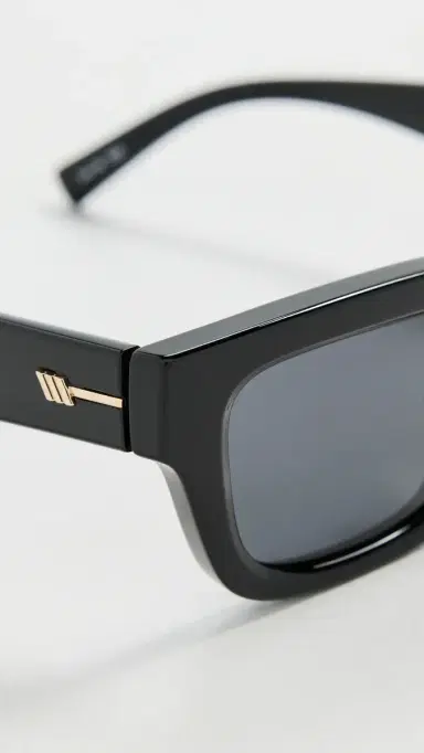 Le Specs Le Castle Sunglasses Black One Size | Thumbnail 6 Le Specs Le Castle Sunglasses Black One Size | Thumbnail 6