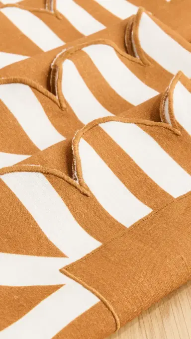 Misette Scalloped Stripe Napkins Set of 4 | Thumbnail 4 Misette Scalloped Stripe Napkins Set of 4 | Thumbnail 4