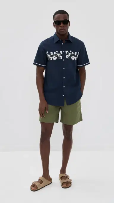 Bather Cotton Herringbone eisure Shorts 7 Olive | Thumbnail 5 Bather Cotton Herringbone eisure Shorts 7 Olive | Thumbnail 5