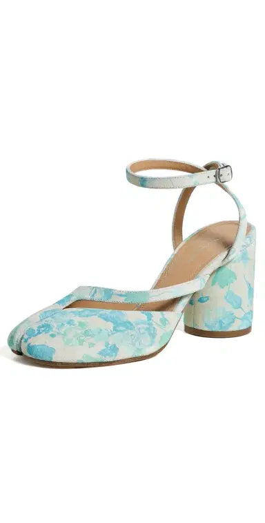 Maison Margiela Tabi Sandal Pumps White/Light Blue | Thumbnail 1 Maison Margiela Tabi Sandal Pumps White/Light Blue | Thumbnail 1