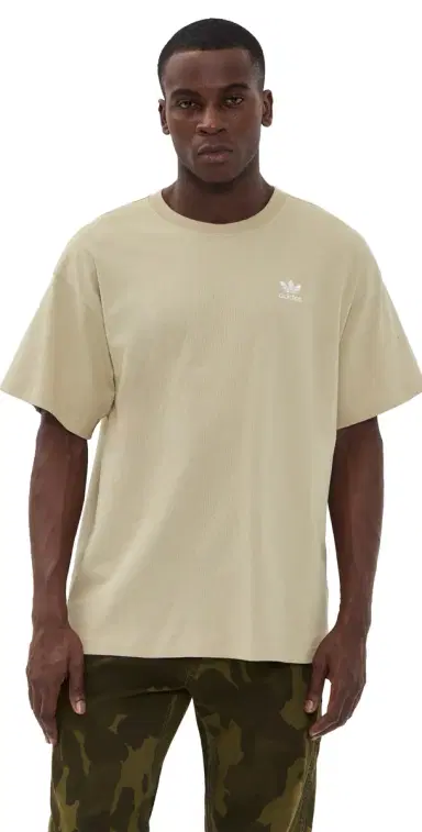 adidas Trefoil Essentials Oversized Tee tone Khaki | Thumbnail 1 adidas Trefoil Essentials Oversized Tee tone Khaki | Thumbnail 1