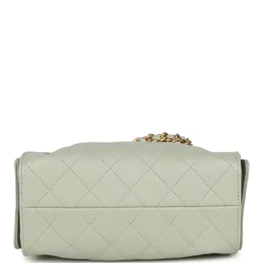 Chanel Chanel Mini 25 Hobo Bag Light Green Caviar Antique Gold Hardware | Thumbnail 6 Chanel Chanel Mini 25 Hobo Bag Light Green Caviar Antique Gold Hardware | Thumbnail 6