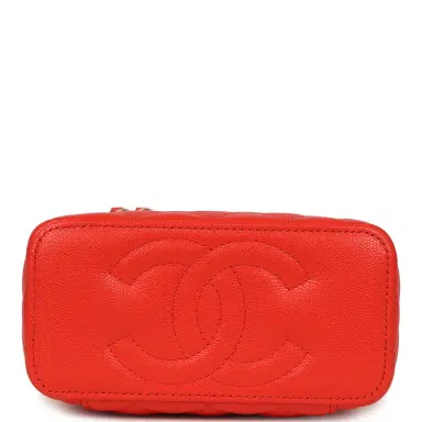 Chanel Chanel Small Classic Vanity Case Red Shiny Caviar Light Gold Hardware | Thumbnail 6 Chanel Chanel Small Classic Vanity Case Red Shiny Caviar Light Gold Hardware | Thumbnail 6