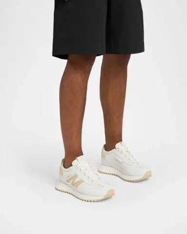Moncler Men's Pacey2 Low-Top Sneakers | Thumbnail 2 Moncler Men's Pacey2 Low-Top Sneakers | Thumbnail 2