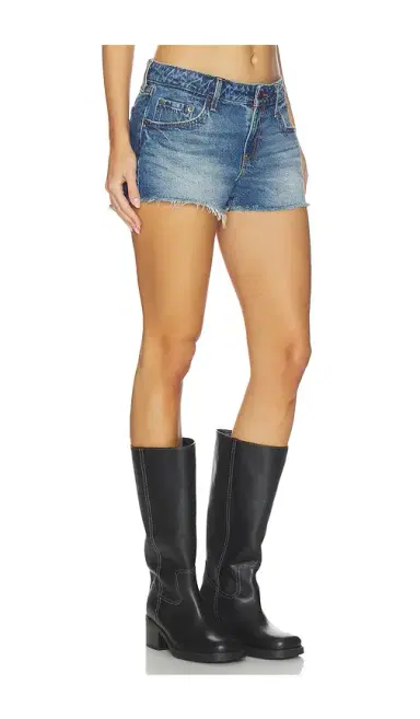 Levi's Low Short | Thumbnail 2 Levi's Low Short | Thumbnail 2