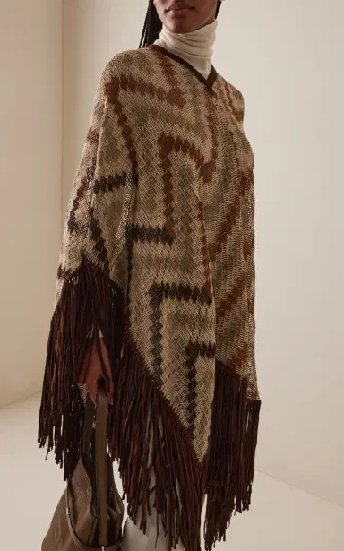 Curatoria Exclusive Viento Short Chaguar Poncho | Thumbnail 3 Curatoria Exclusive Viento Short Chaguar Poncho | Thumbnail 3