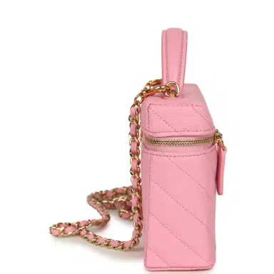 Chanel Chanel Chevron Top Handle Long Vanity Case with Chain Pink Shiny Caviar Gold Hardware | Thumbnail 3 Chanel Chanel Chevron Top Handle Long Vanity Case with Chain Pink Shiny Caviar Gold Hardware | Thumbnail 3
